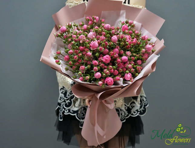 Buchet de trandafiri roz bujor „Grădina minunată” foto